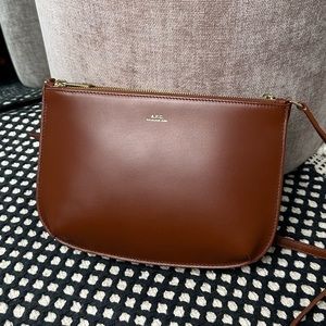 APC SARAH BAG IN BROWN - CROSSBODY BAG